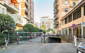 Guesthost - Visarno & University Roomy Flat X6 With Parking